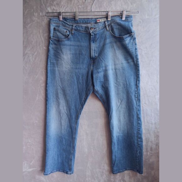 WRANGLER Medium Wash Relaxed Boot Cut Jeans Size 40 x 30 98 FNWRP - Picture 1 of 10